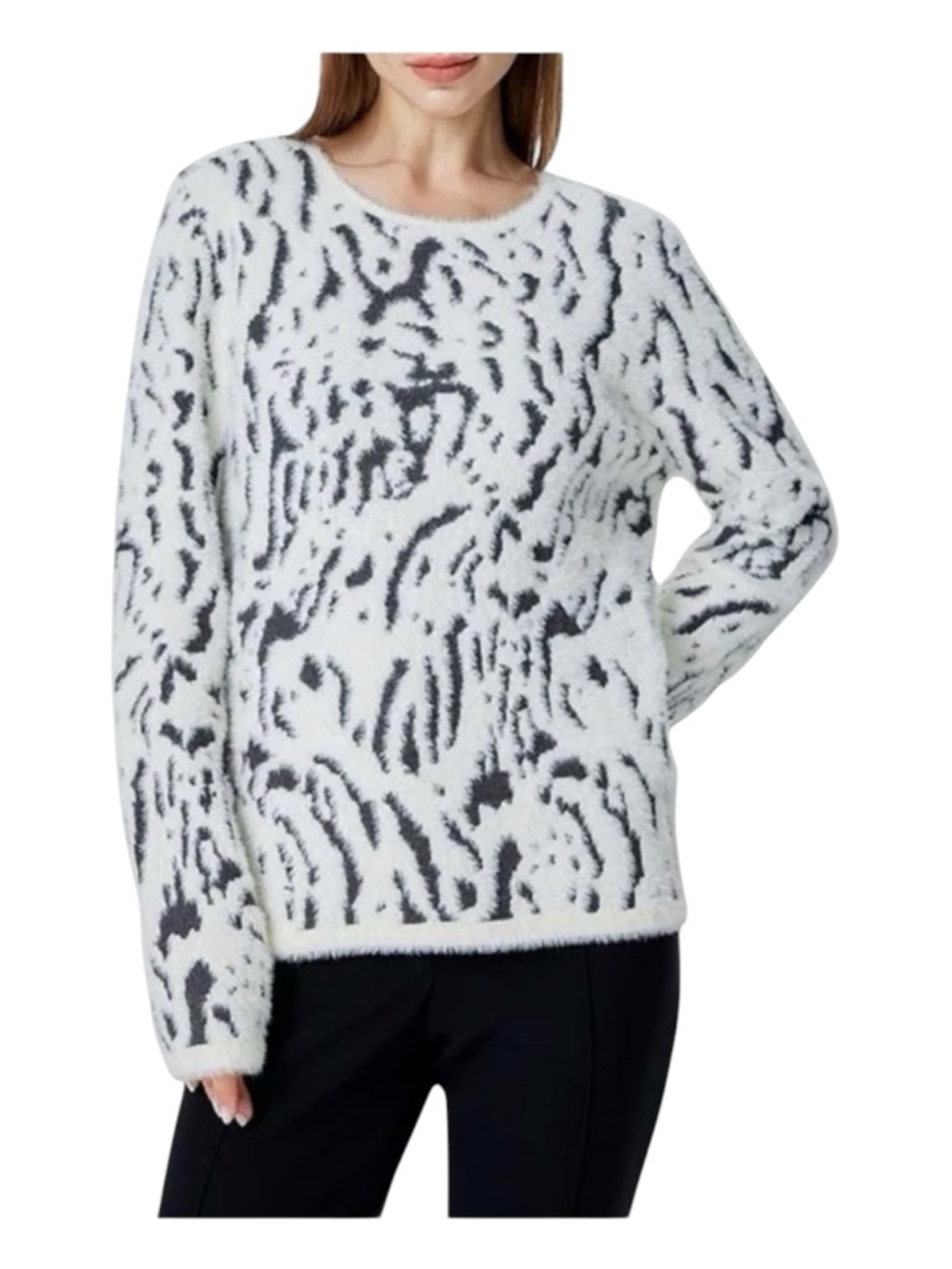 GREIGE (From Dillards) Long Sleeve Sweater, Size L.